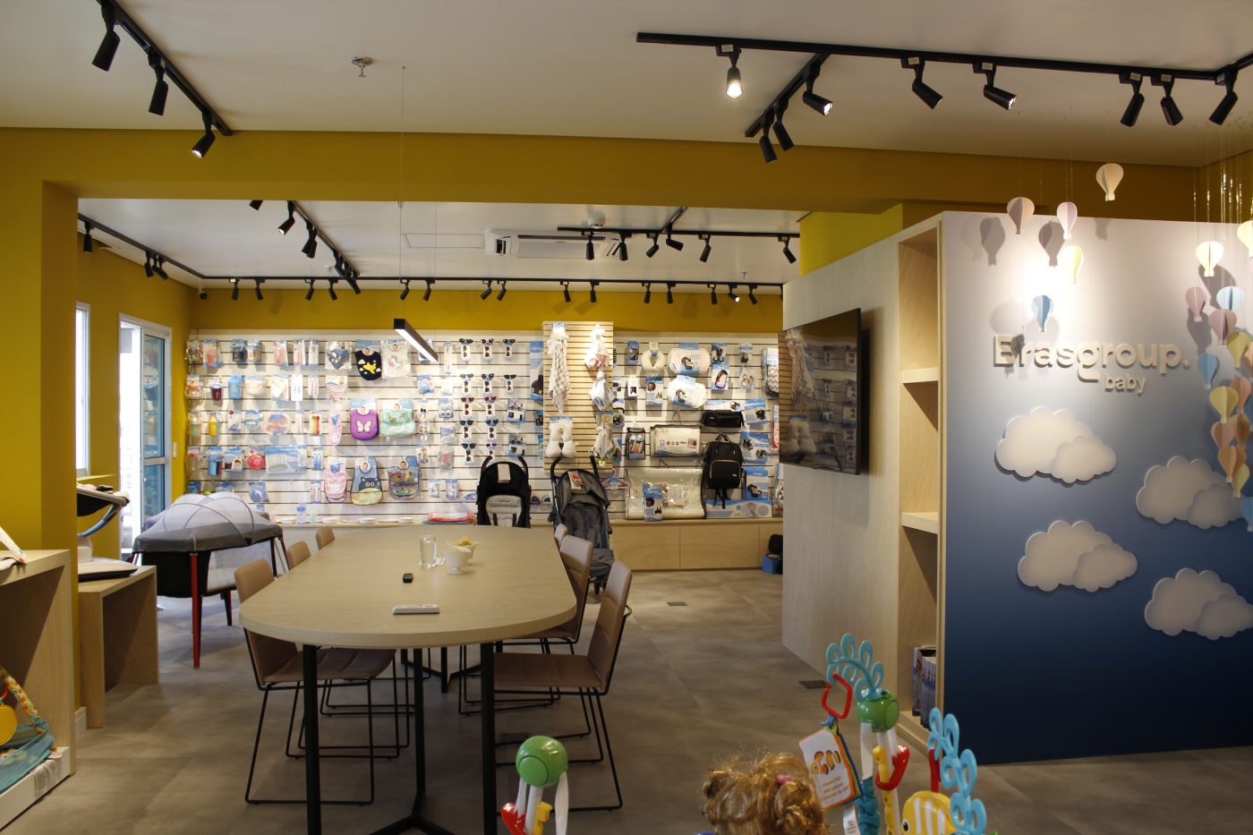 Escritório • Equipe • Showroom